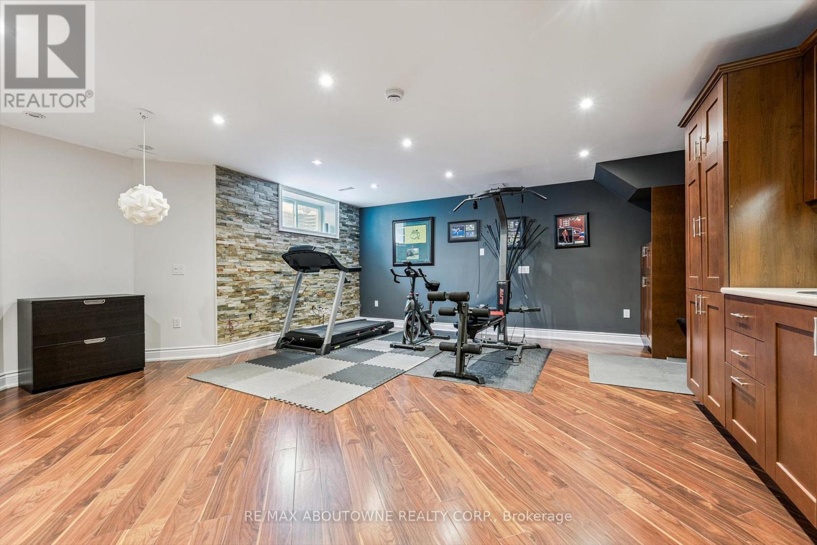 256 Lexington Road, Oakville, Ontario  L6H 6L9 - Photo 41 - W12797502