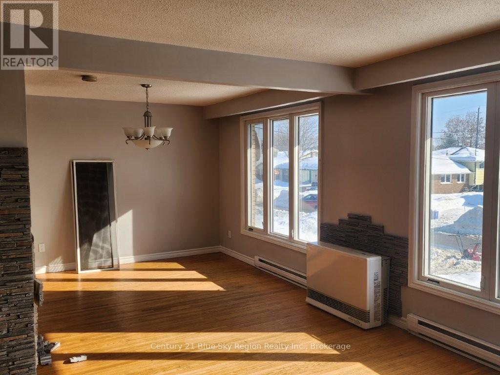 88 Beverly Road, North Bay, Ontario  P1B 7P8 - Photo 4 - X12797930