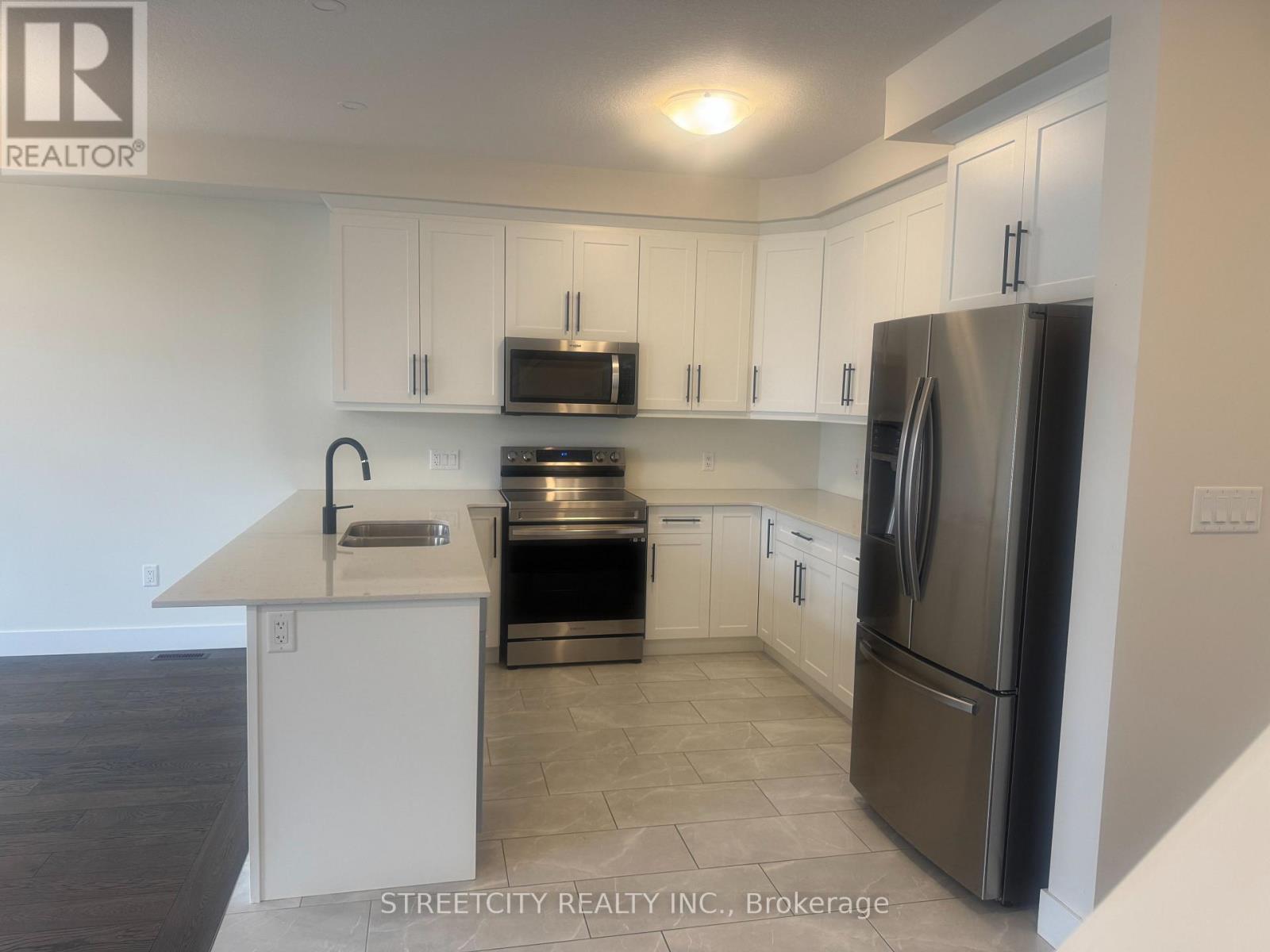 18 Julie Crescent, London South, Ontario  N5Z 0A9 - Photo 14 - X12797444