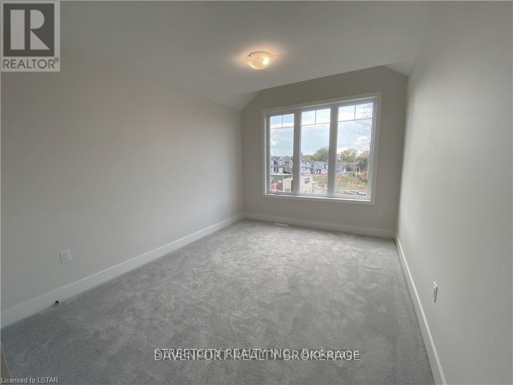 18 Julie Crescent, London South, Ontario  N5Z 0A9 - Photo 10 - X12797444