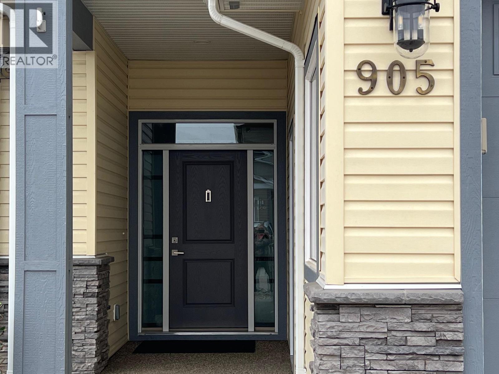 905 9th Avenue, Vernon, British Columbia