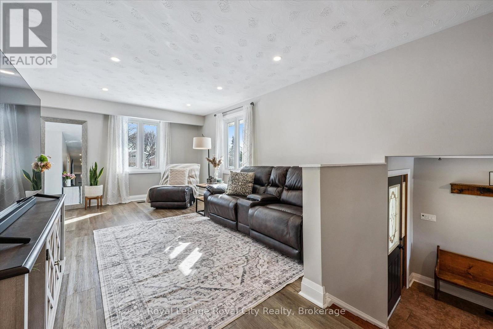 26 Vista Terrace, Guelph, Ontario N1E 1A1 - Photo 5 - X12797982