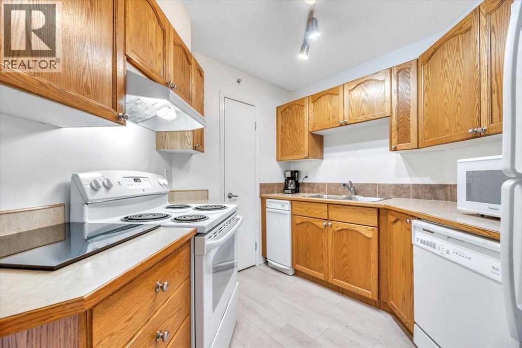 308, 11 Somervale View Sw, Calgary, Alberta T2Y 4A9 - Photo 8 - A2261939