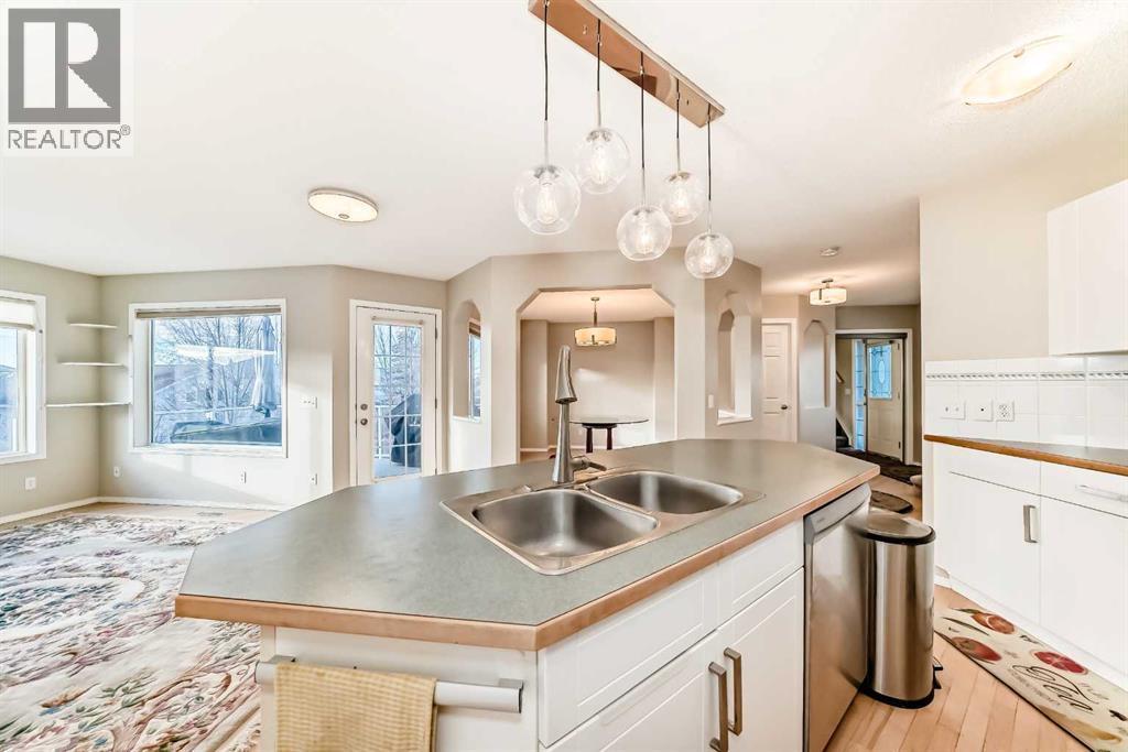 35 Citadel Ridge Close Nw, Calgary, Alberta  T3G 4V4 - Photo 9 - A2280270