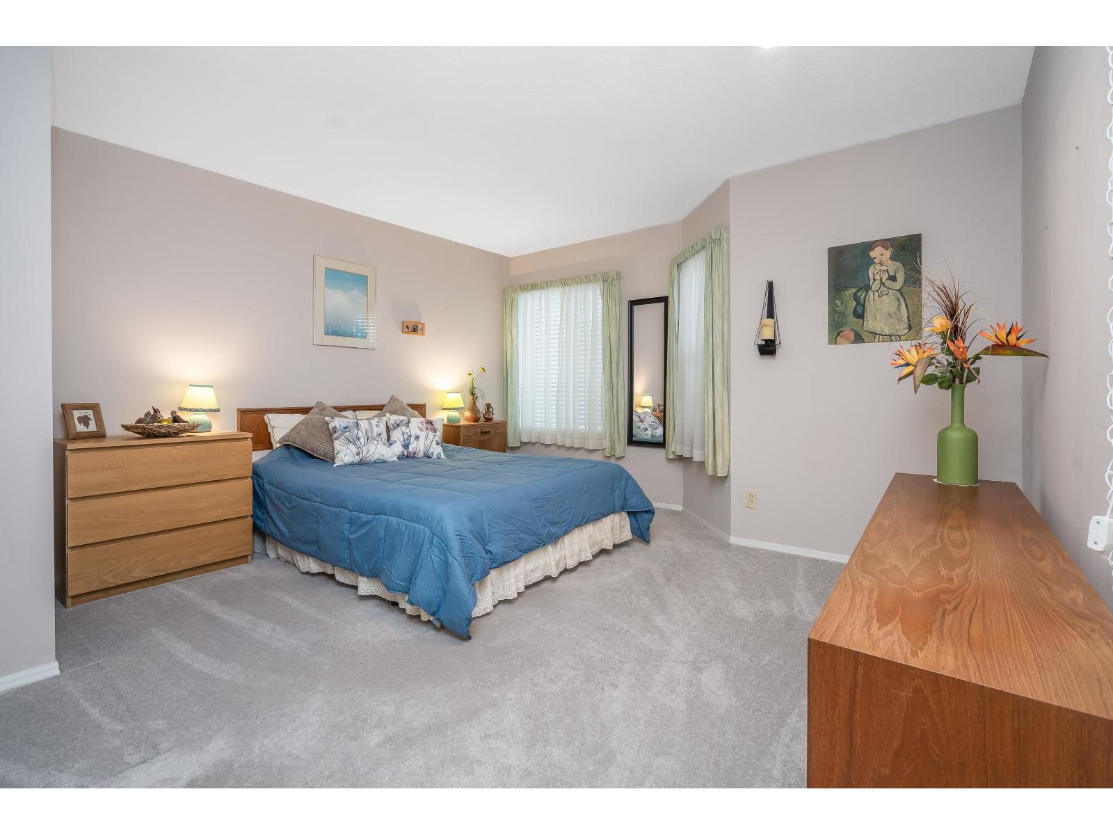 203 1378 Fir Street, White Rock, British Columbia  V4B 4B2 - Photo 5 - R3090280