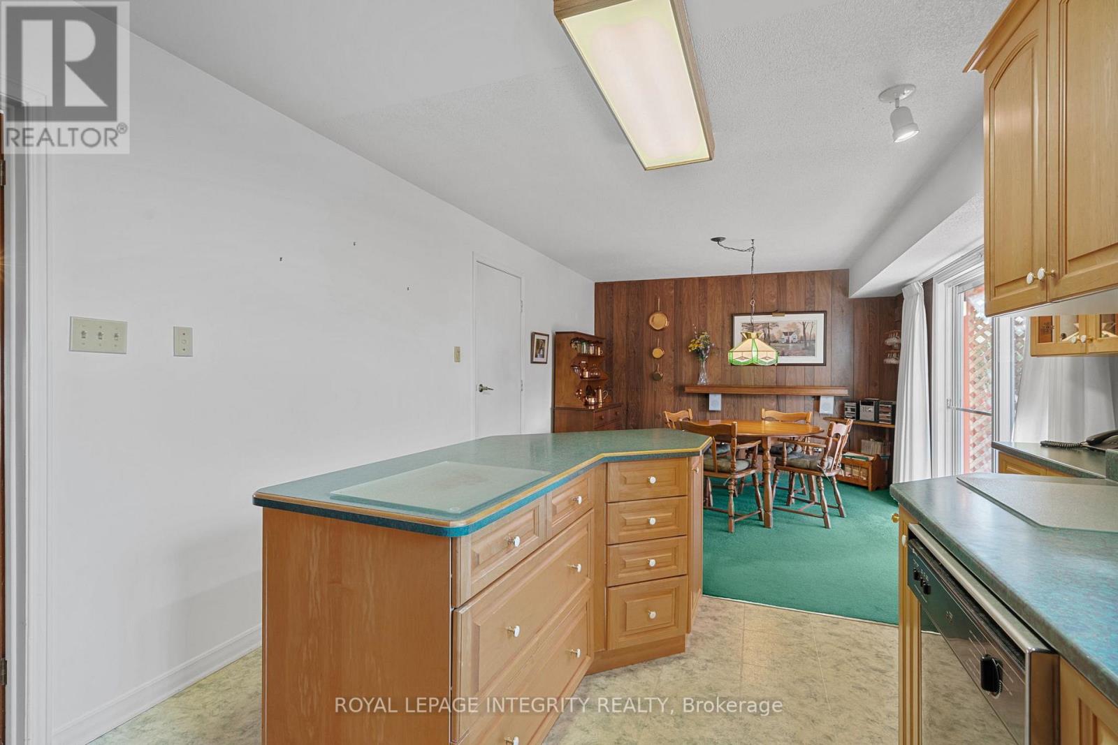 12 Wynford Avenue, Ottawa, Ontario  K2G 3Z3 - Photo 13 - X12798030