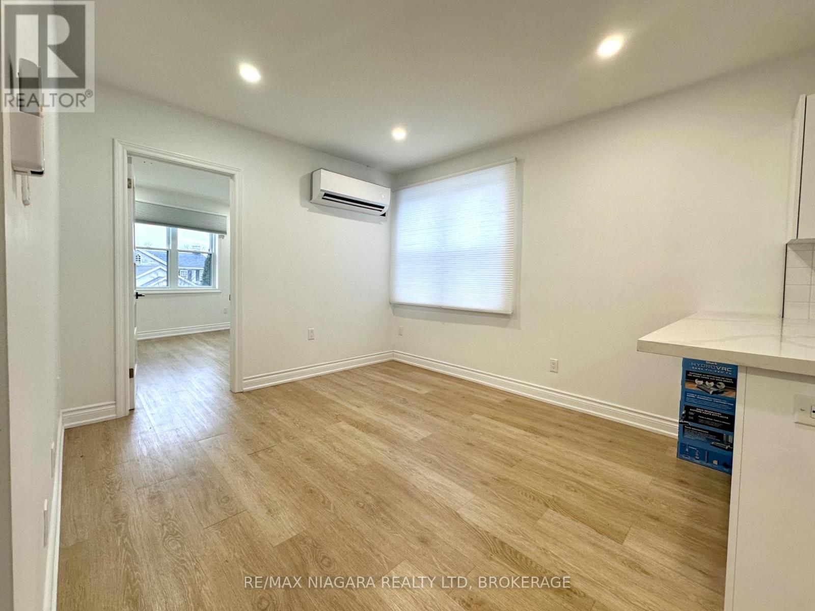 2 - 6065 Main Street, Niagara Falls, Ontario  L2G 6A1 - Photo 4 - X12789112