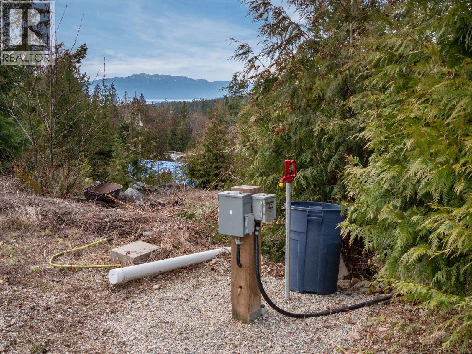 9305 Stephens Way, Halfmoon Bay, British Columbia  V7Z 1G9 - Photo 36 - R3090999