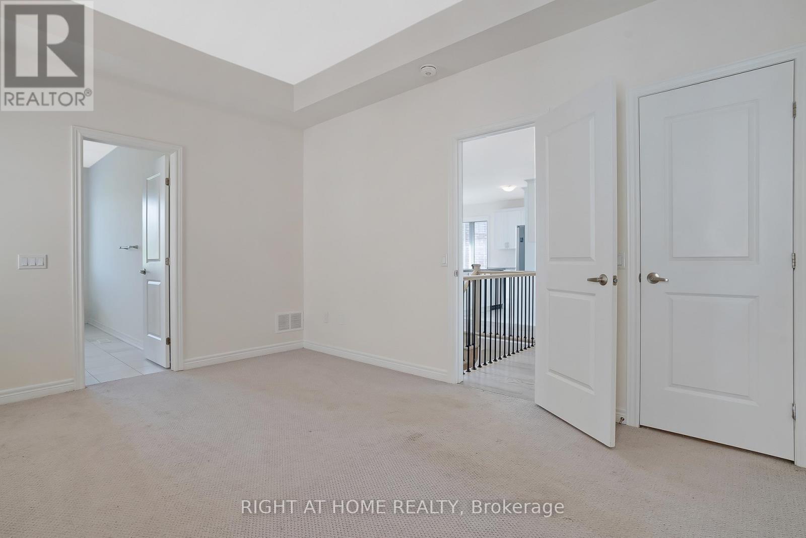 19 Robarts Drive, Hamilton, Ontario  L9K 0H5 - Photo 24 - X12560614