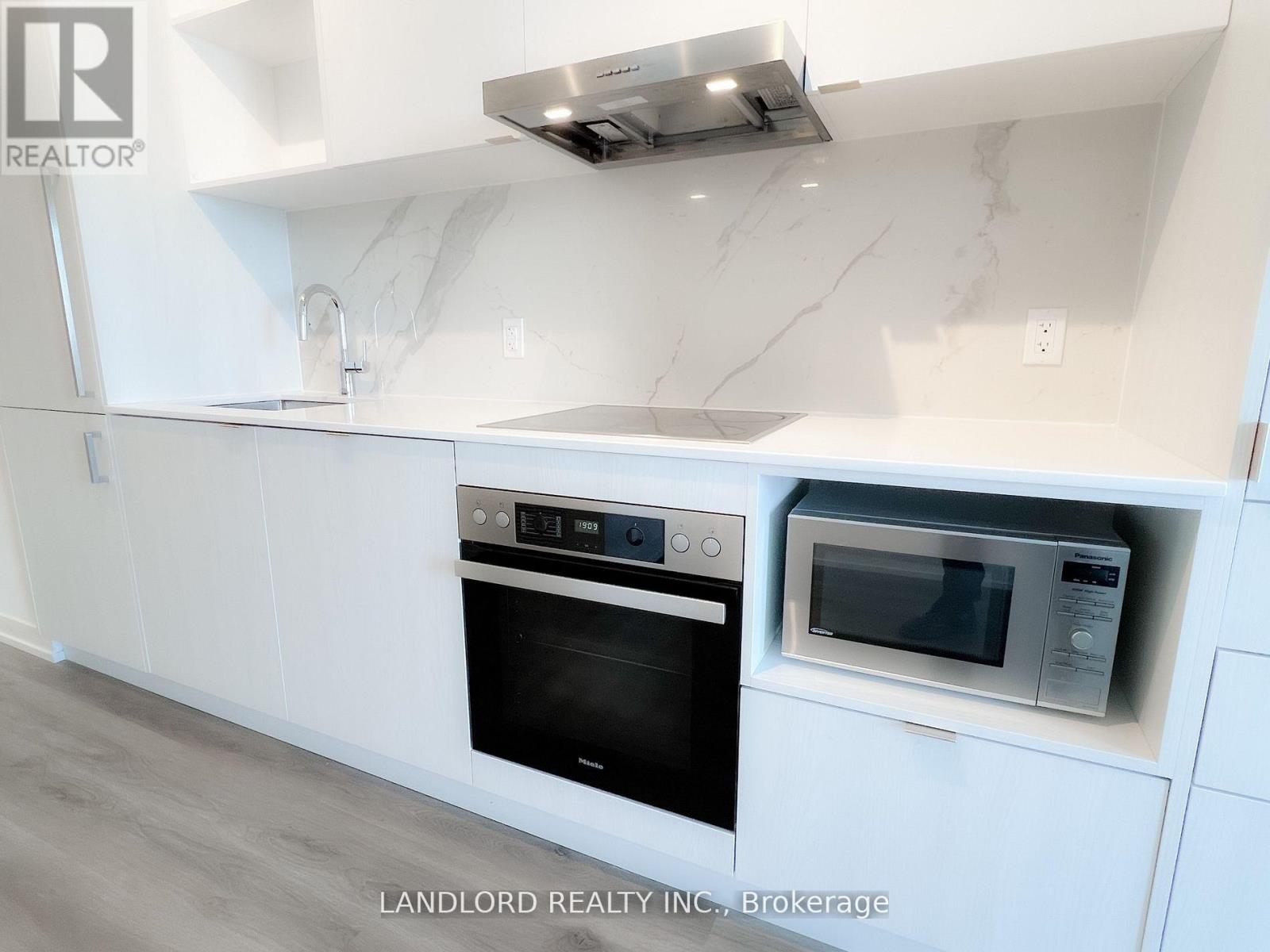 5607 - 138 Downes Street, Toronto, Ontario  M5E 0E4 - Photo 2 - C12798020