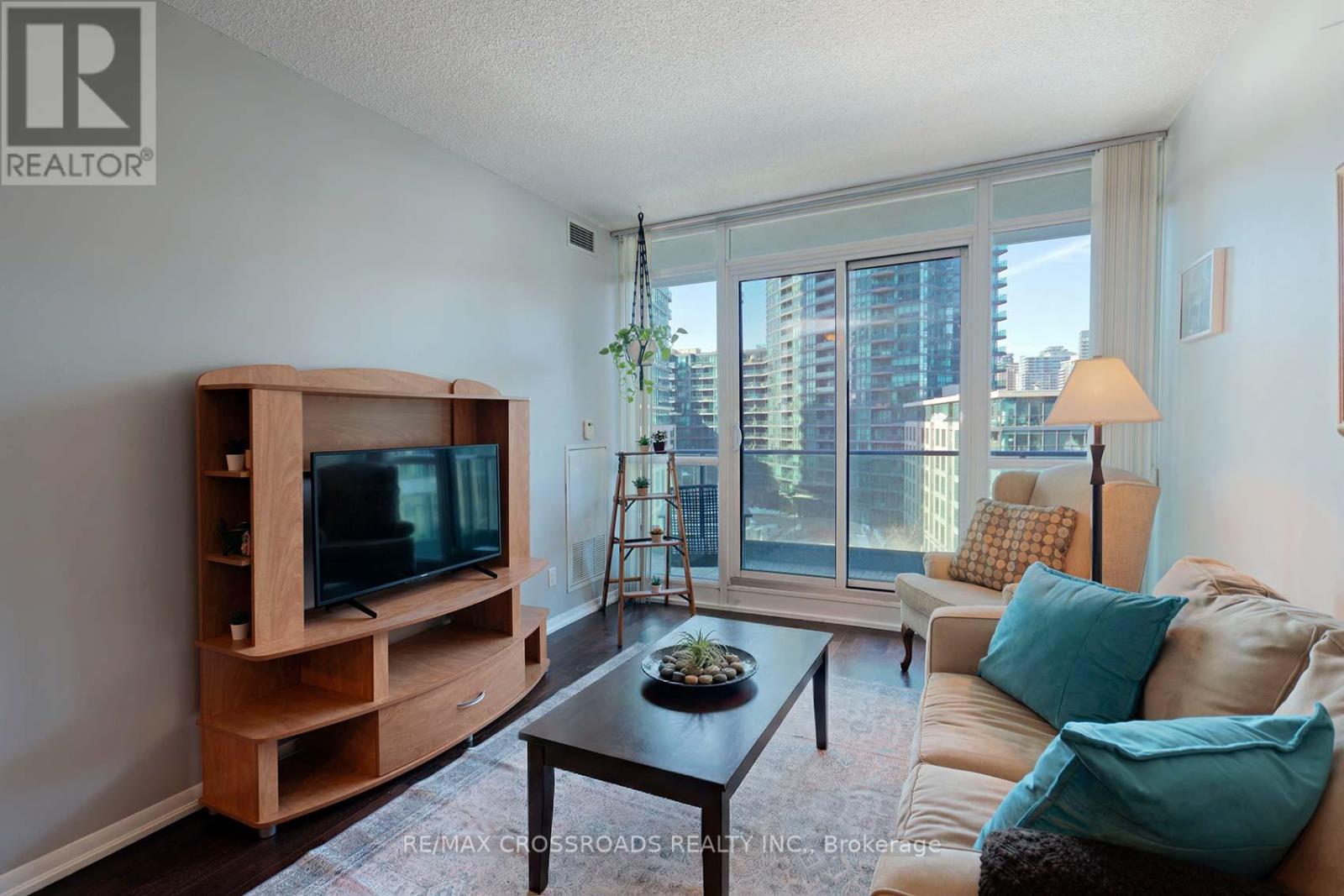 755 - 209 Fort York Boulevard, Toronto, Ontario  M5V 4A1 - Photo 13 - C12798080