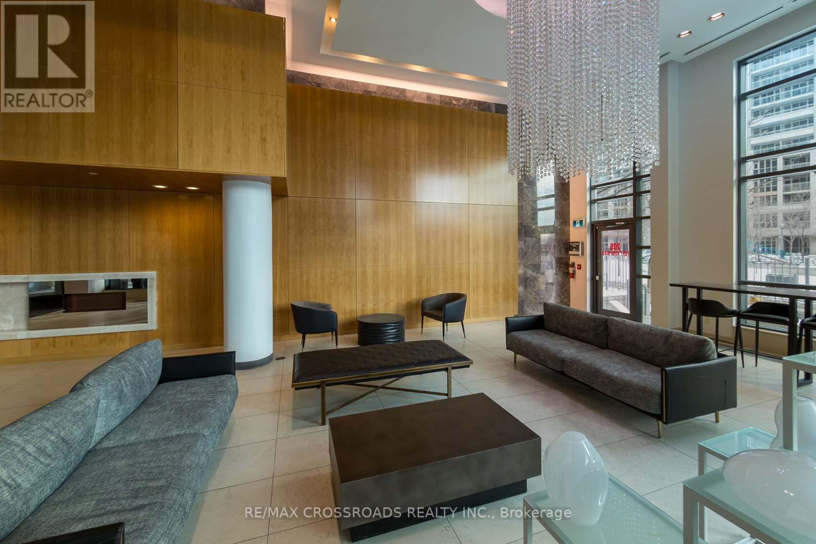 755 - 209 Fort York Boulevard, Toronto, Ontario  M5V 4A1 - Photo 6 - C12798080