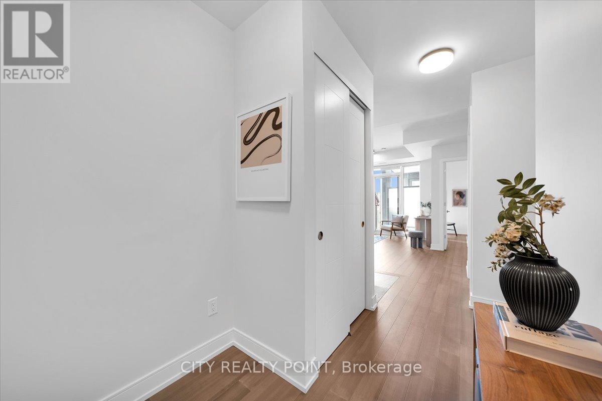 910 - 664 Spadina Avenue, Toronto, Ontario  M5S 2H7 - Photo 2 - C12798092