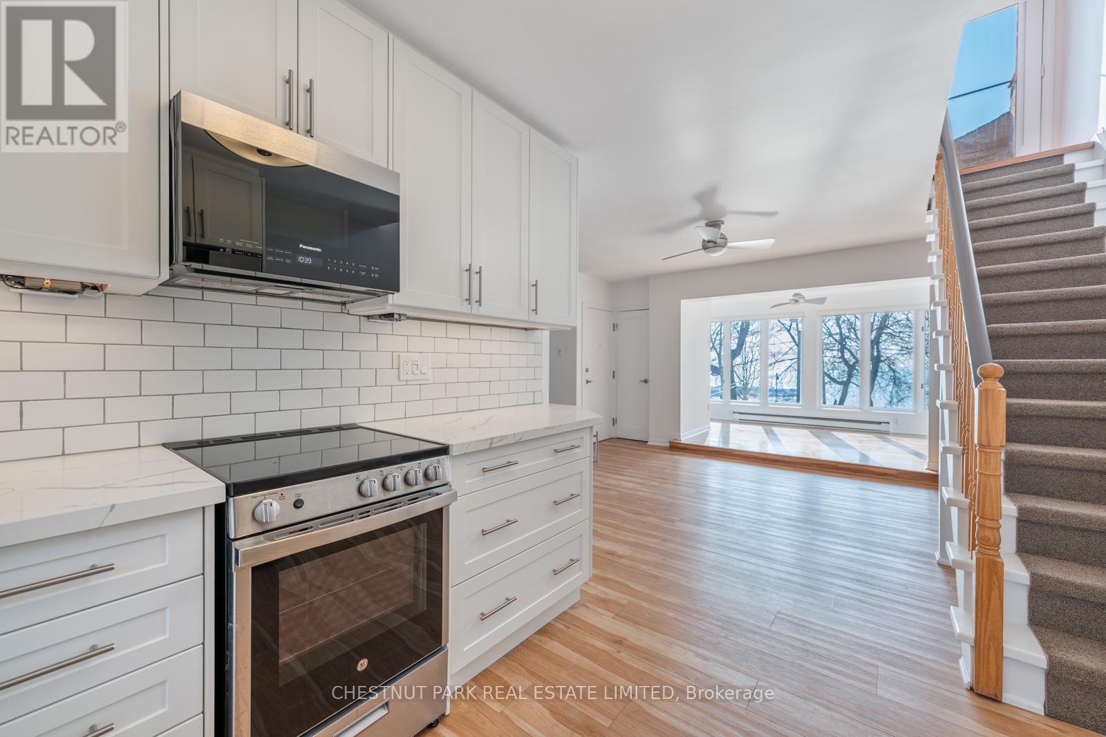 108 Hubbard Boulevard, Toronto, Ontario  M4E 1A6 - Photo 14 - E12797968