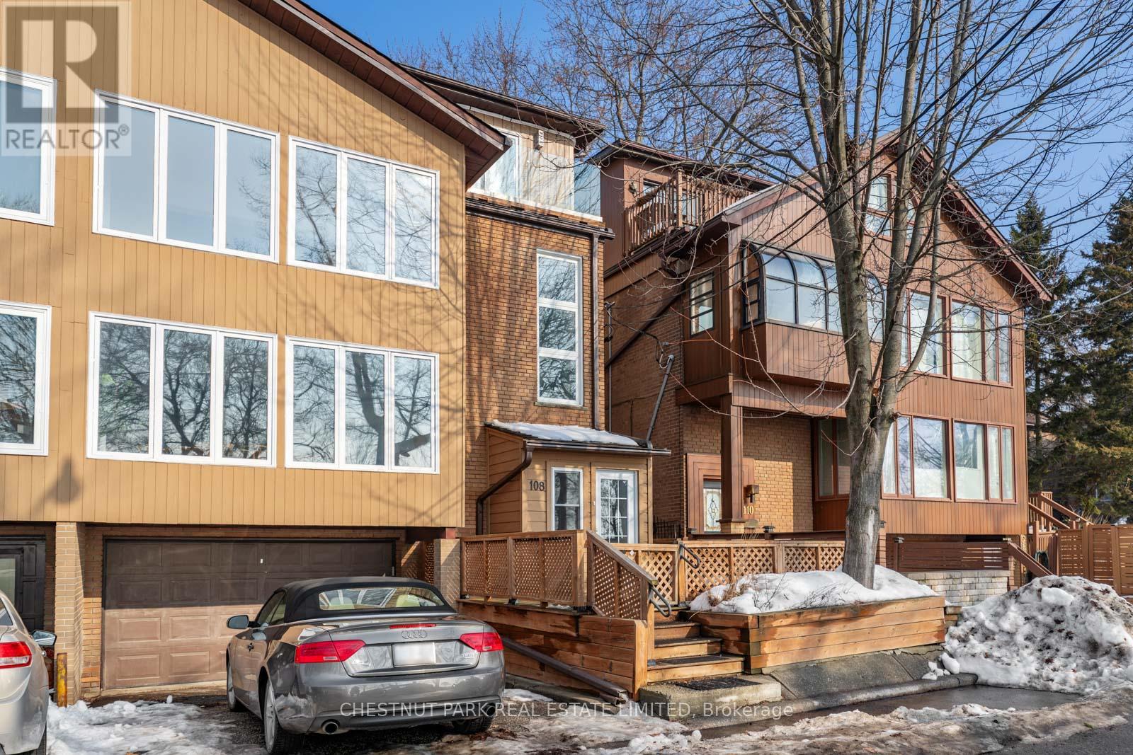 108 Hubbard Boulevard, Toronto, Ontario  M4E 1A6 - Photo 21 - E12797968