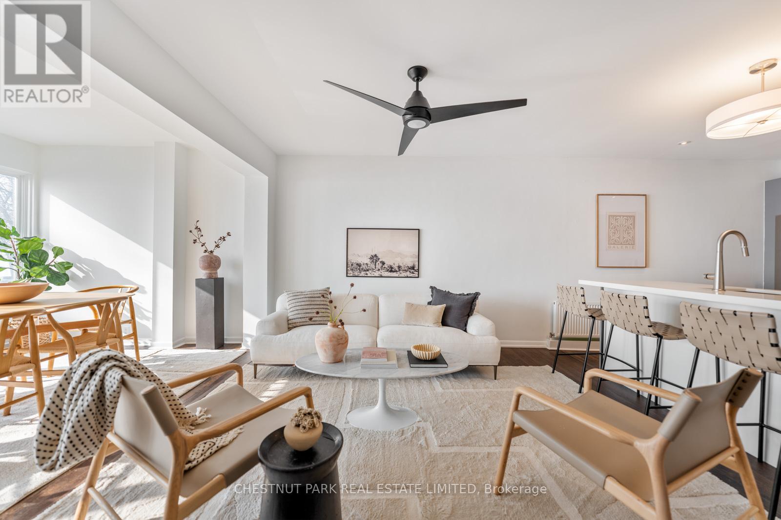 108 Hubbard Boulevard, Toronto, Ontario  M4E 1A6 - Photo 4 - E12797968