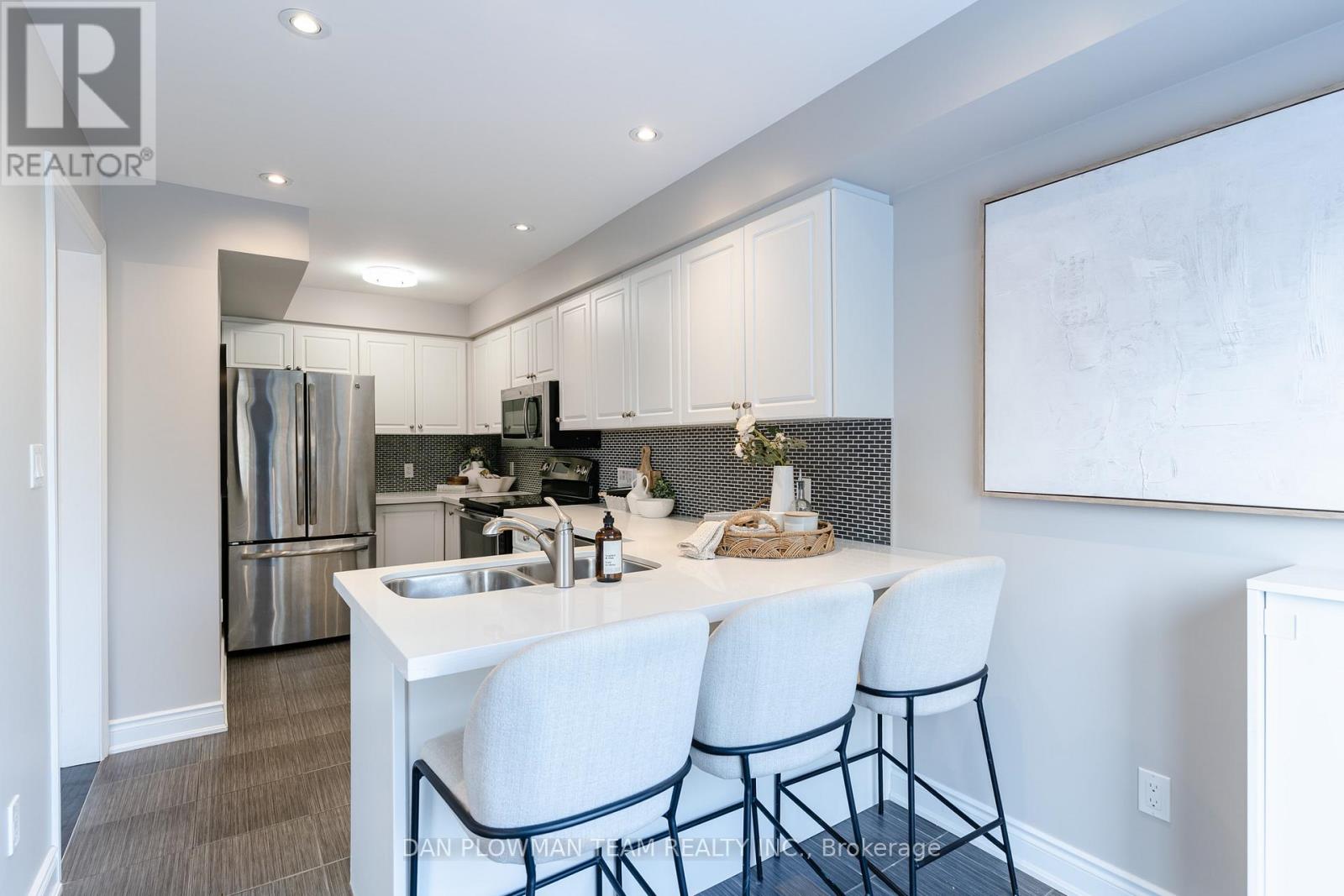 3 Teddington Crescent, Whitby, Ontario  L1R 1S4 - Photo 10 - E12797980