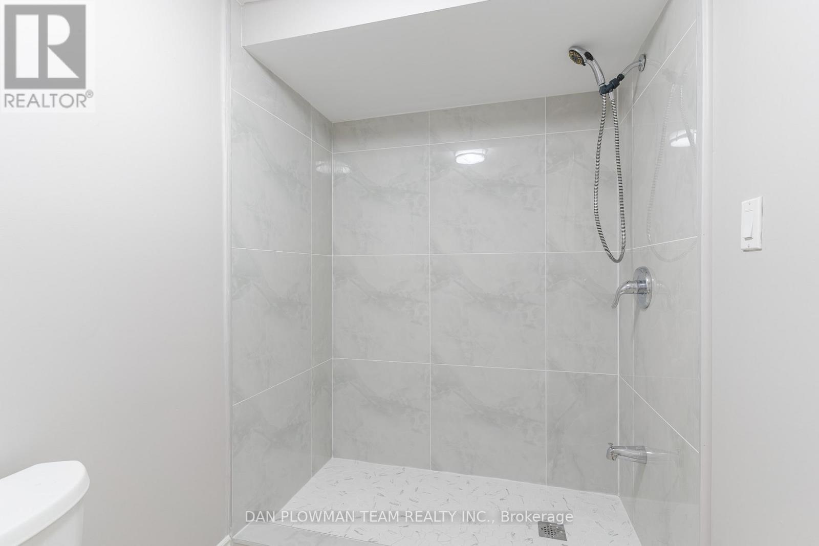 3 Teddington Crescent, Whitby, Ontario  L1R 1S4 - Photo 35 - E12797980