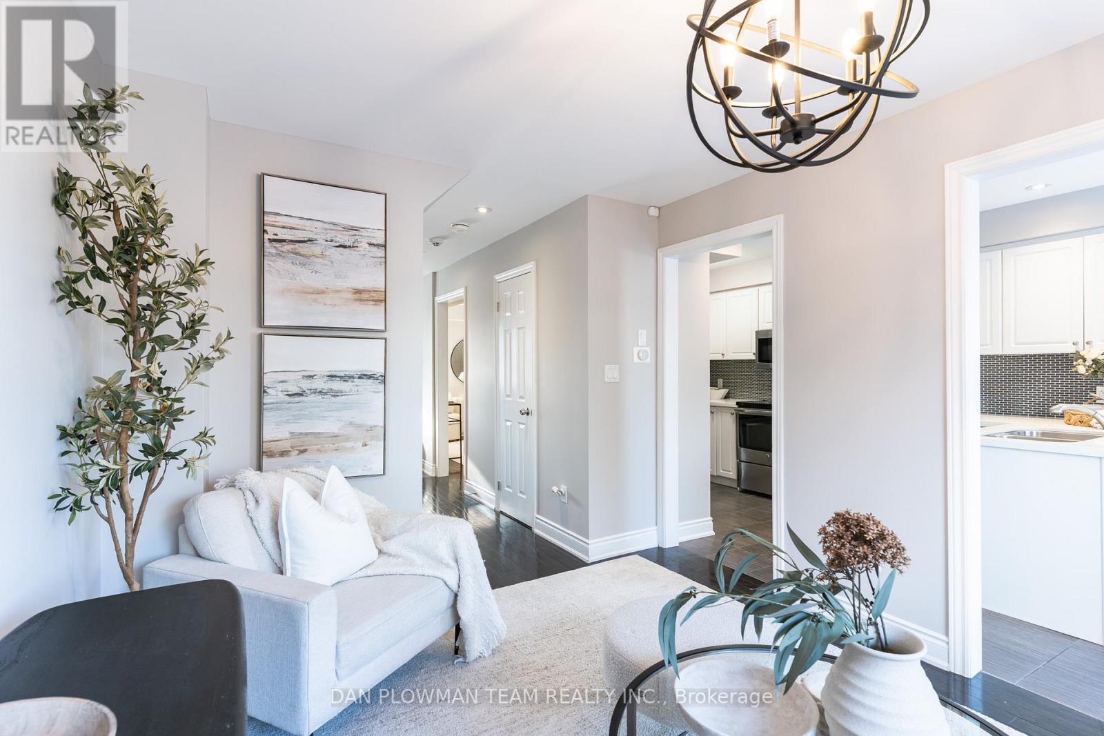 3 Teddington Crescent, Whitby, Ontario  L1R 1S4 - Photo 9 - E12797980