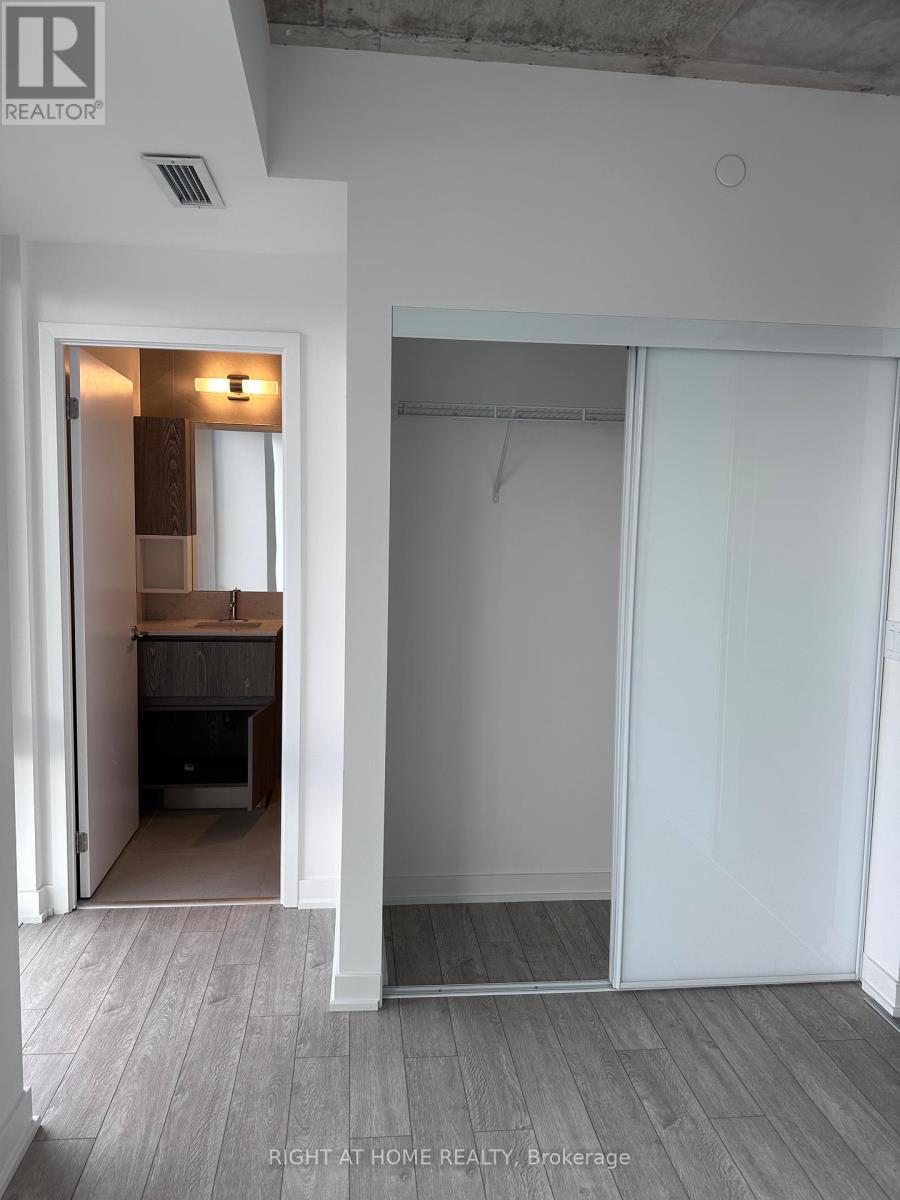 705 - 45 Baseball Place, Toronto, Ontario  M4M 0H1 - Photo 13 - E12798000