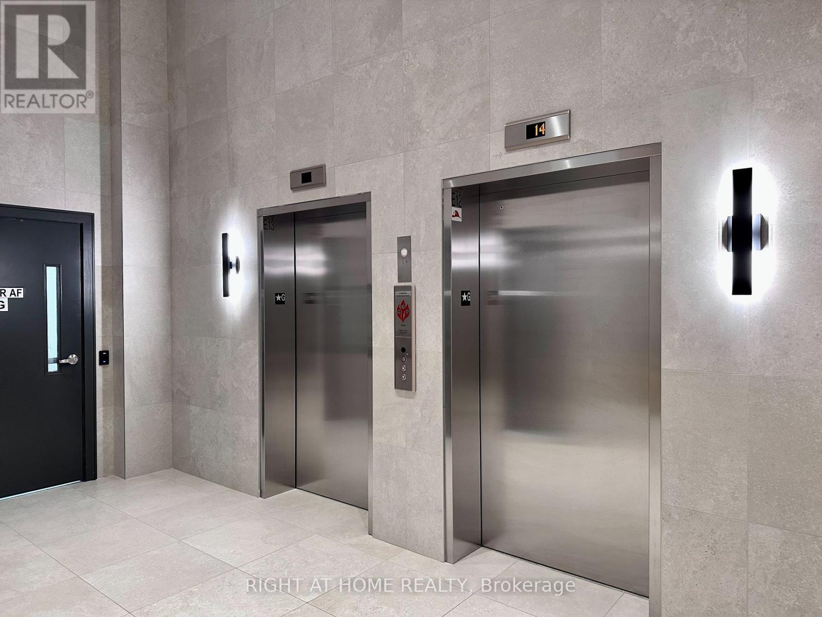 705 - 45 Baseball Place, Toronto, Ontario  M4M 0H1 - Photo 4 - E12798000