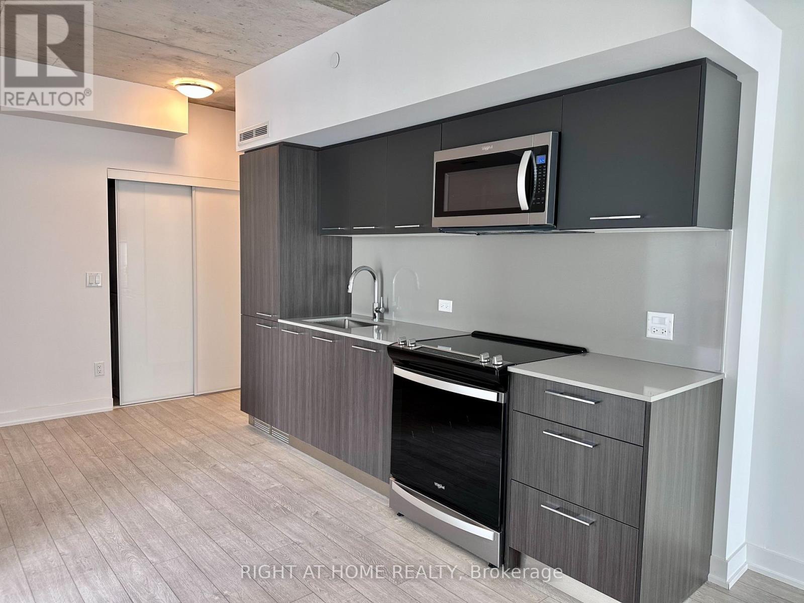 705 - 45 Baseball Place, Toronto, Ontario  M4M 0H1 - Photo 9 - E12798000