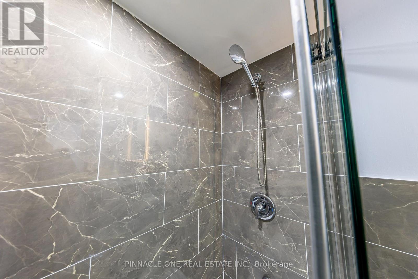 6 Mansewood Gardens, Toronto, Ontario  M1E 5A6 - Photo 31 - E12798056