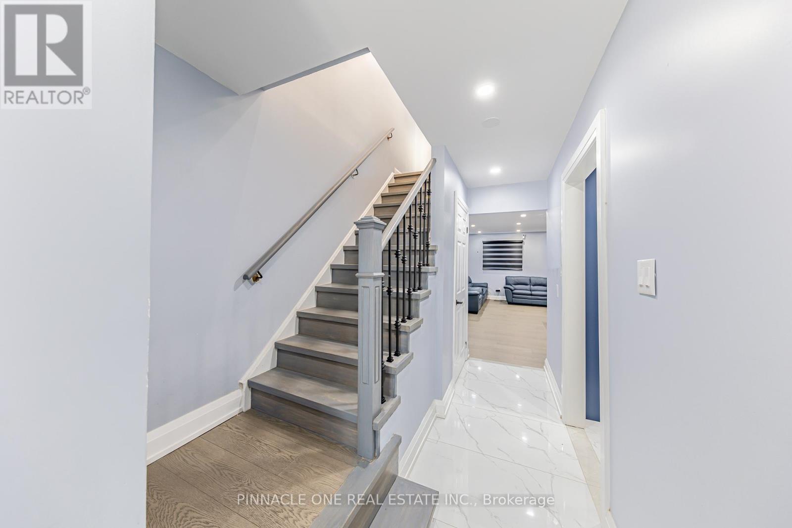 6 Mansewood Gardens, Toronto, Ontario  M1E 5A6 - Photo 8 - E12798056