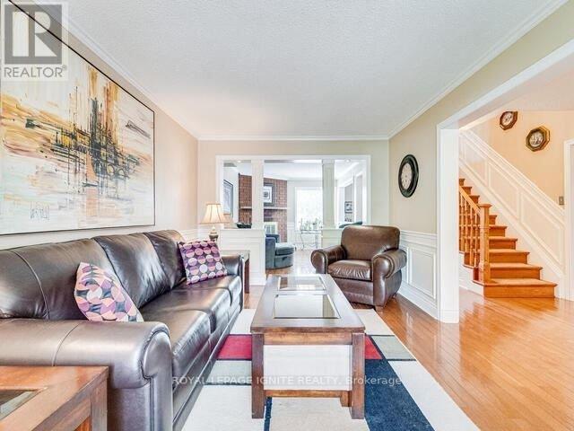 1144 Thimbleberry Circle, Oshawa, Ontario  L1K 2H1 - Photo 3 - E12798088