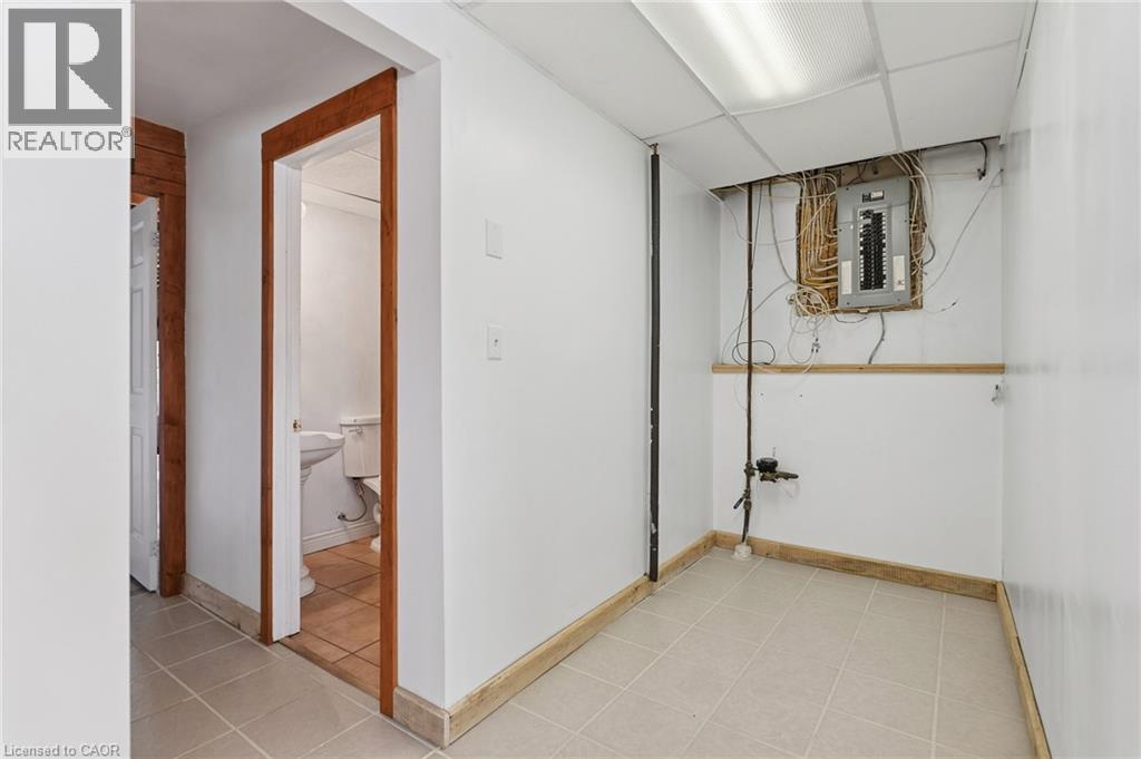 379 S Southworth Street S, Welland, Ontario  L3B 2A1 - Photo 24 - 40805985