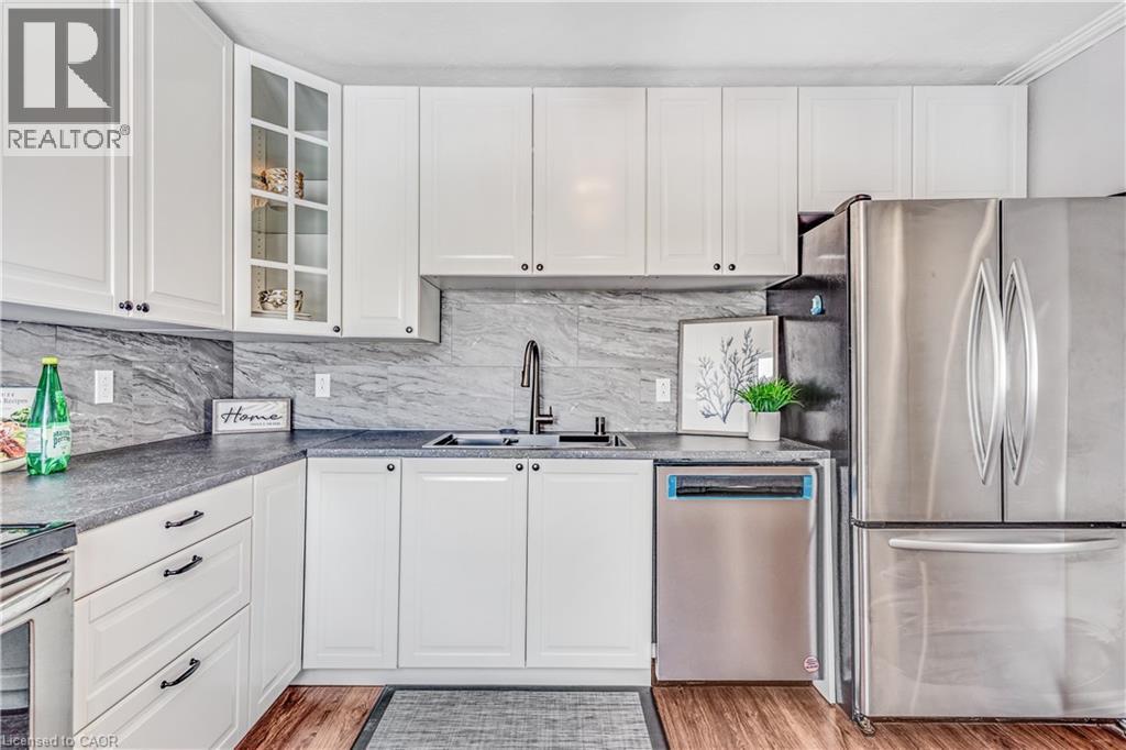 13 Devitt Avenue N, Waterloo, Ontario  N2J 3E7 - Photo 10 - 40805682