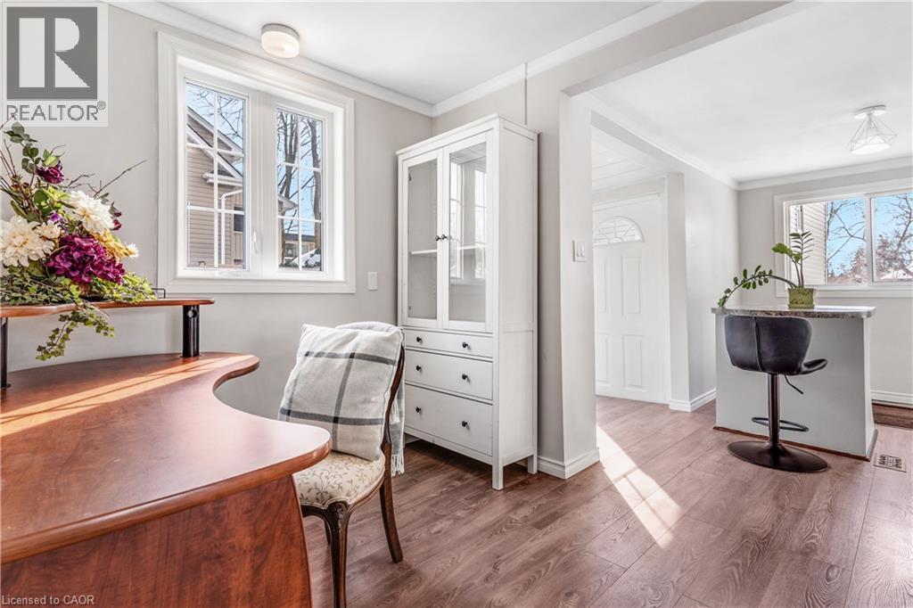 13 Devitt Avenue N, Waterloo, Ontario  N2J 3E7 - Photo 16 - 40805682