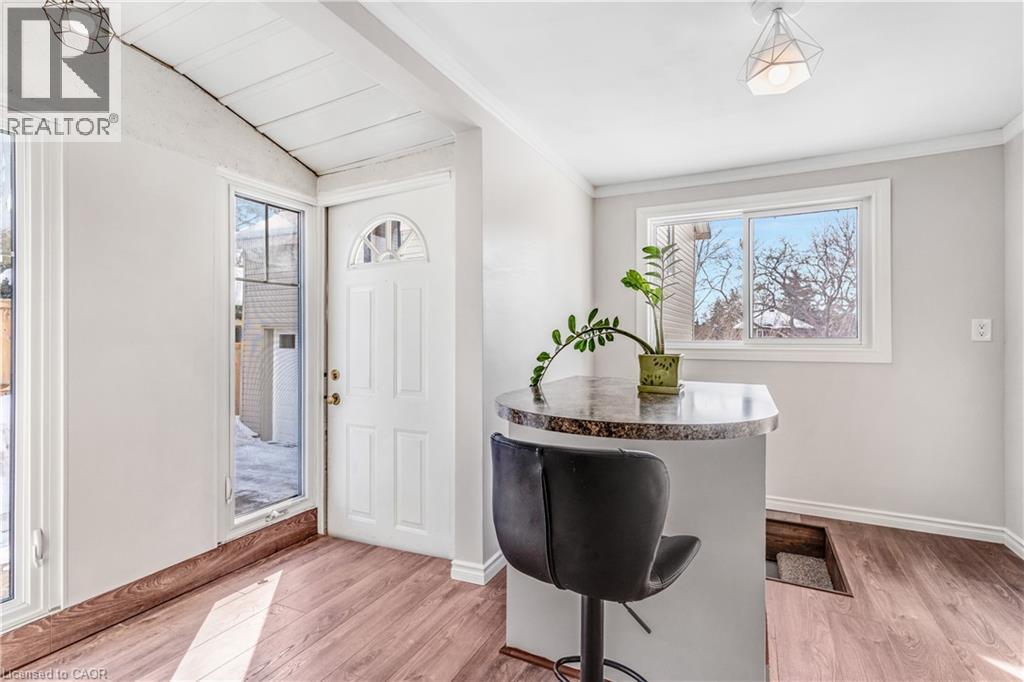 13 Devitt Avenue N, Waterloo, Ontario  N2J 3E7 - Photo 18 - 40805682