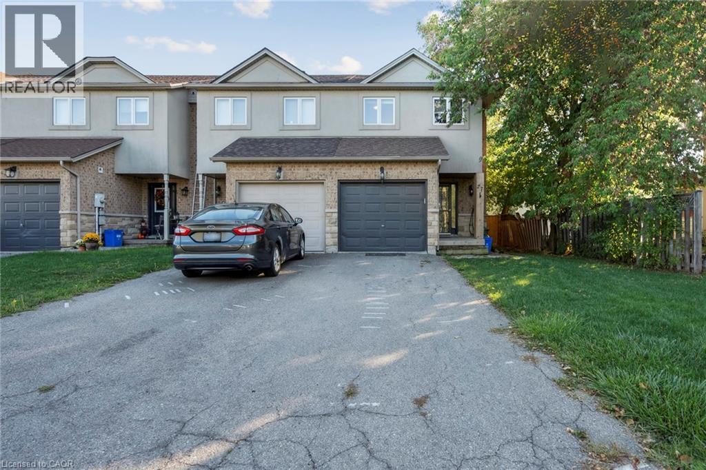 27 Pettit Street, Stoney Creek, Ontario  L8E 5V7 - Photo 2 - 40805528