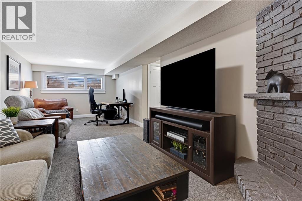 31 Dayman Court, Waterloo, Ontario N2M 3A1 - Photo 30 - 40805059