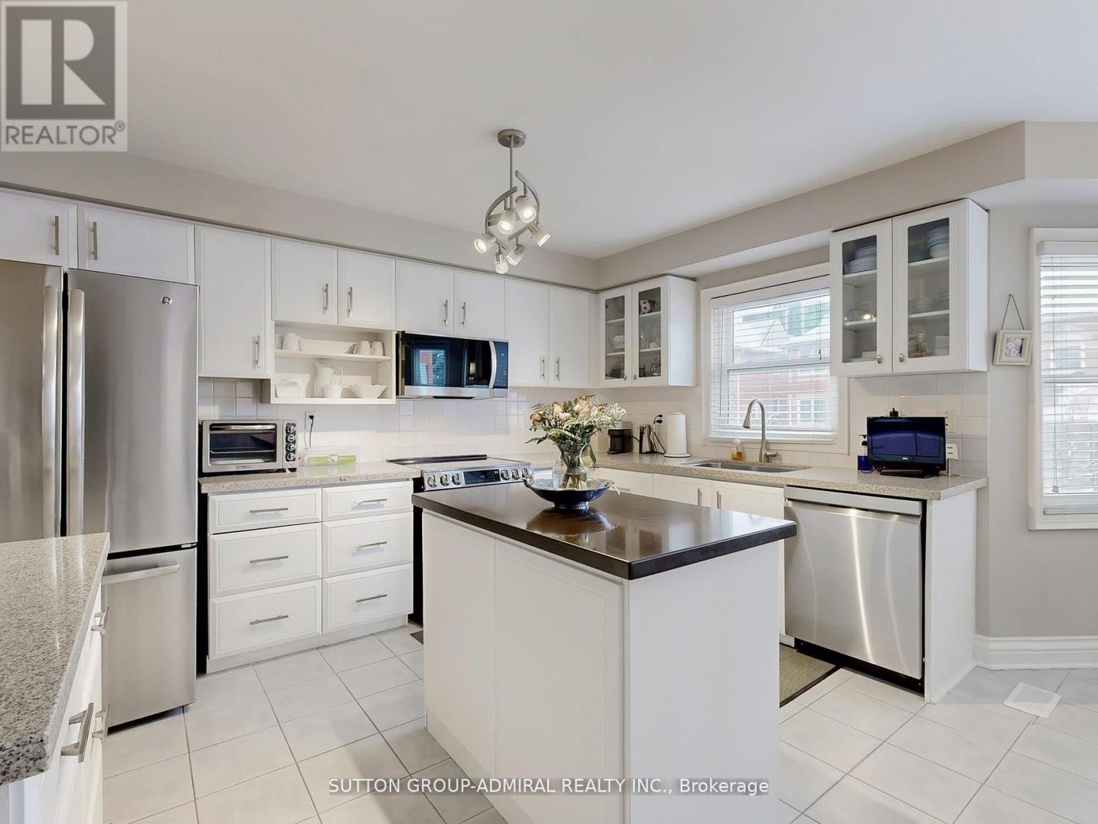 105 - 105 Leah Crescent, Vaughan, Ontario  L4J 8C4 - Photo 12 - N12797992