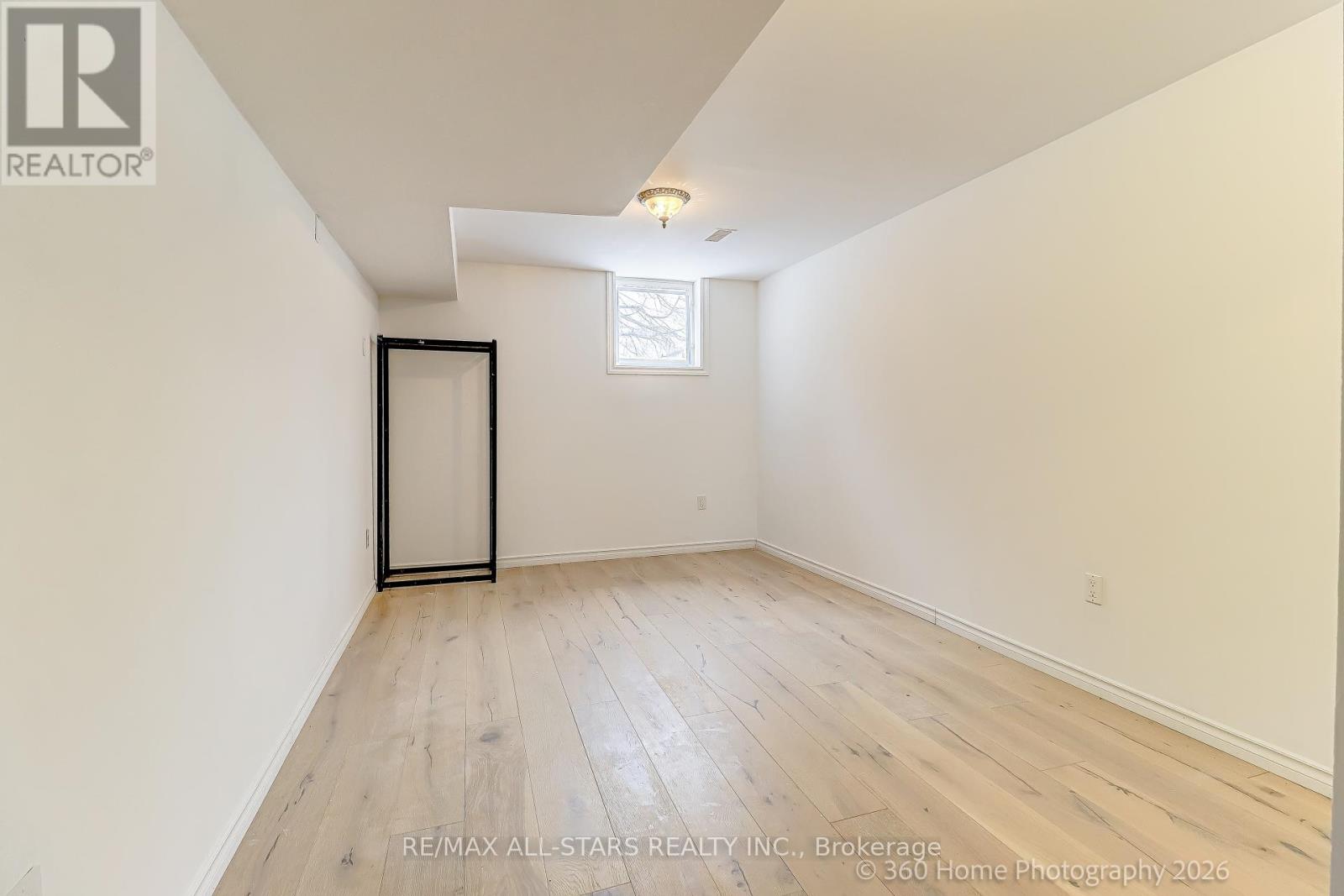 6 Amberview Drive, Georgina, Ontario  L4P 3X6 - Photo 6 - N12798036