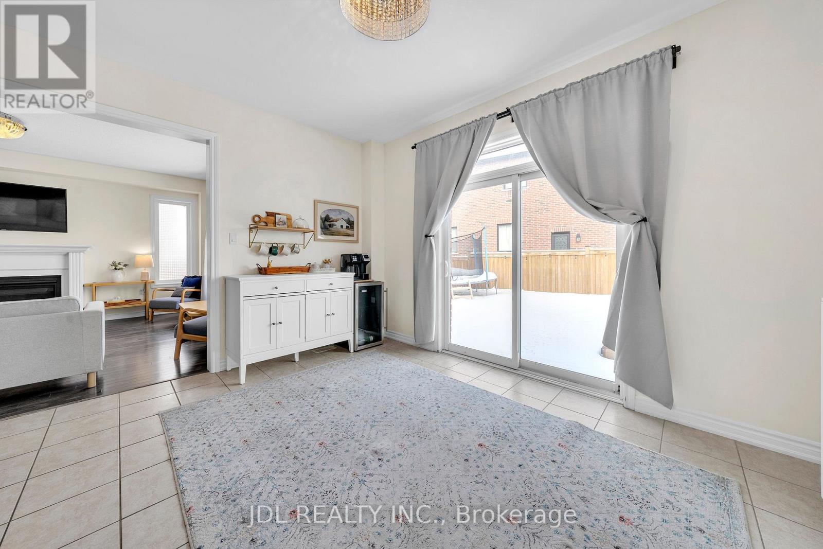 376 Miller Park Avenue, Bradford West Gwillimbury (Bradford), Ontario  L3Z 3J2 - Photo 11 - N12798070