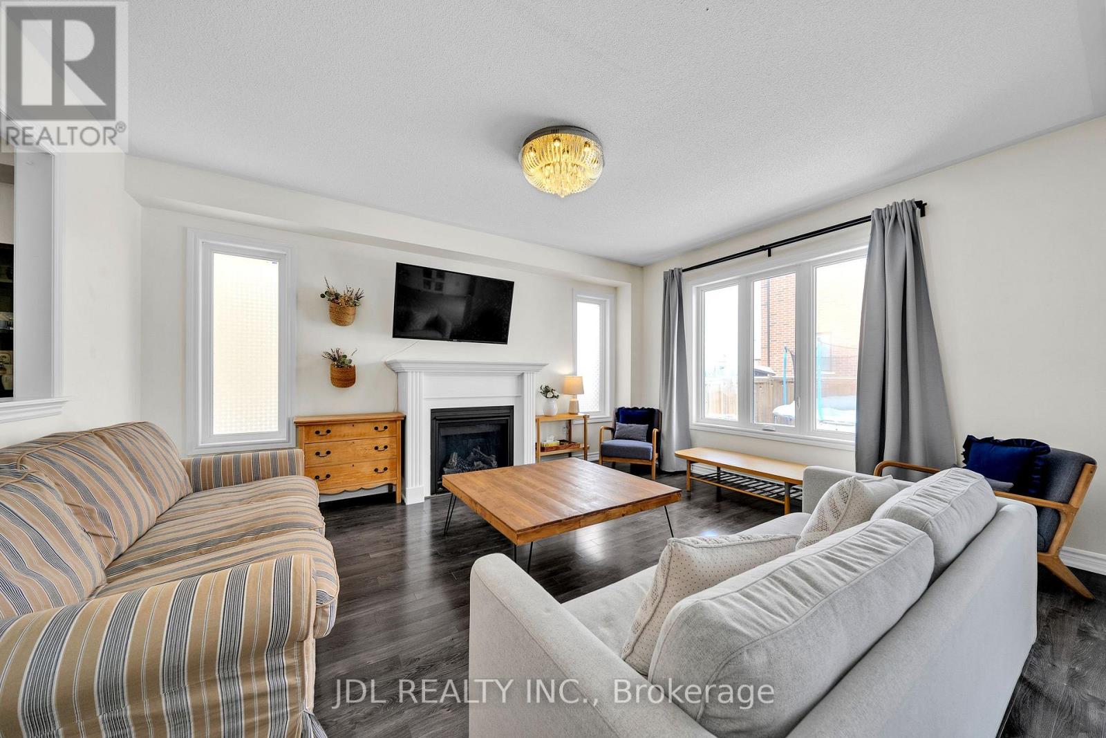 376 Miller Park Avenue, Bradford West Gwillimbury (Bradford), Ontario  L3Z 3J2 - Photo 15 - N12798070