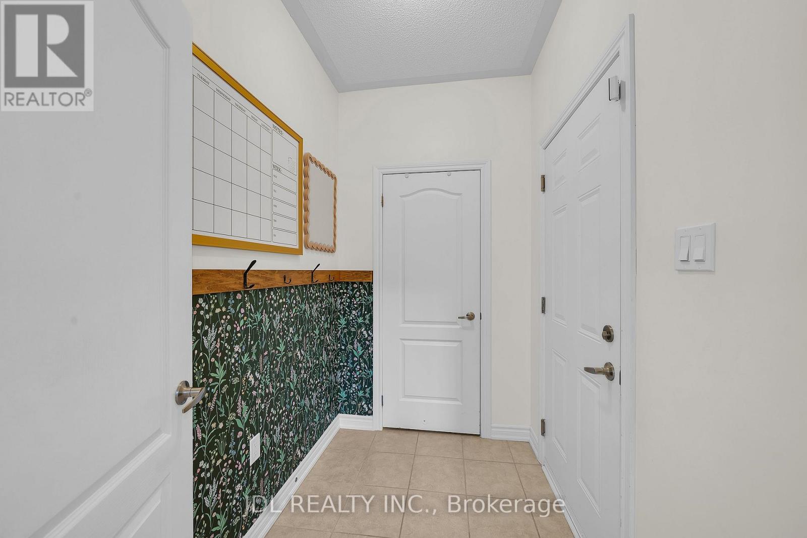 376 Miller Park Avenue, Bradford West Gwillimbury (Bradford), Ontario  L3Z 3J2 - Photo 22 - N12798070