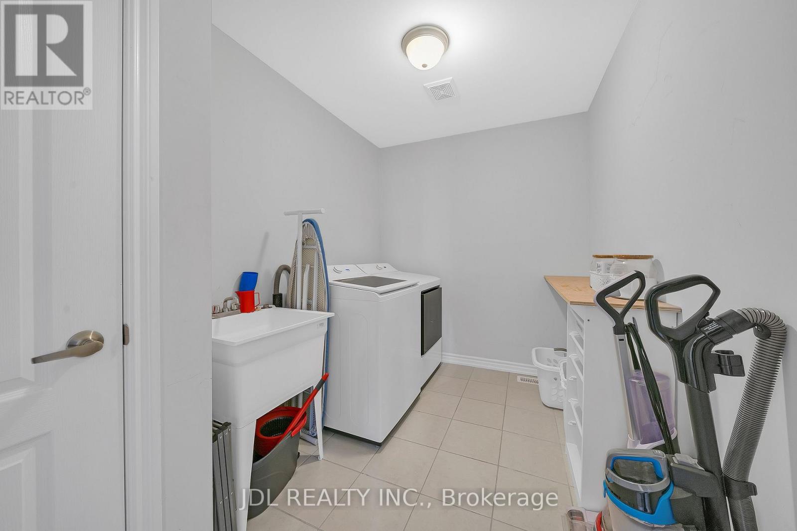 376 Miller Park Avenue, Bradford West Gwillimbury (Bradford), Ontario  L3Z 3J2 - Photo 32 - N12798070