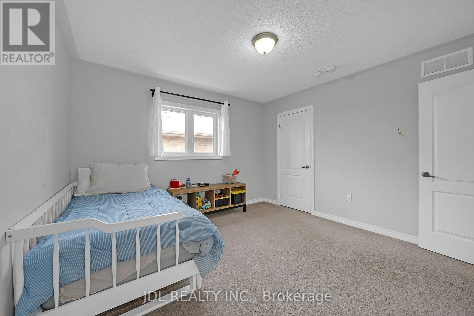 376 Miller Park Avenue, Bradford West Gwillimbury (Bradford), Ontario  L3Z 3J2 - Photo 34 - N12798070