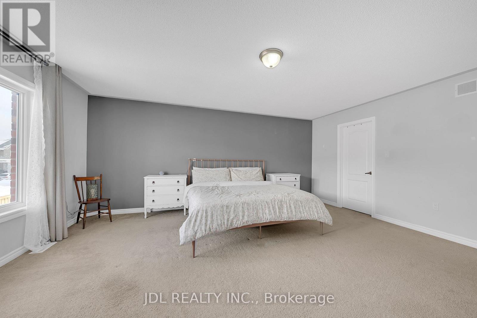 376 Miller Park Avenue, Bradford West Gwillimbury (Bradford), Ontario  L3Z 3J2 - Photo 36 - N12798070