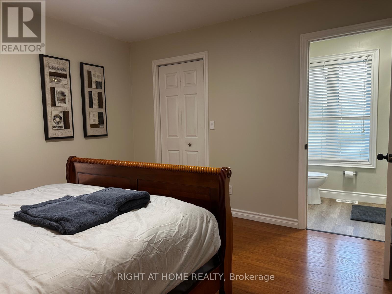 741 Innisfil Beach Road, Innisfil, Ontario  L9S 4E4 - Photo 13 - N12798084