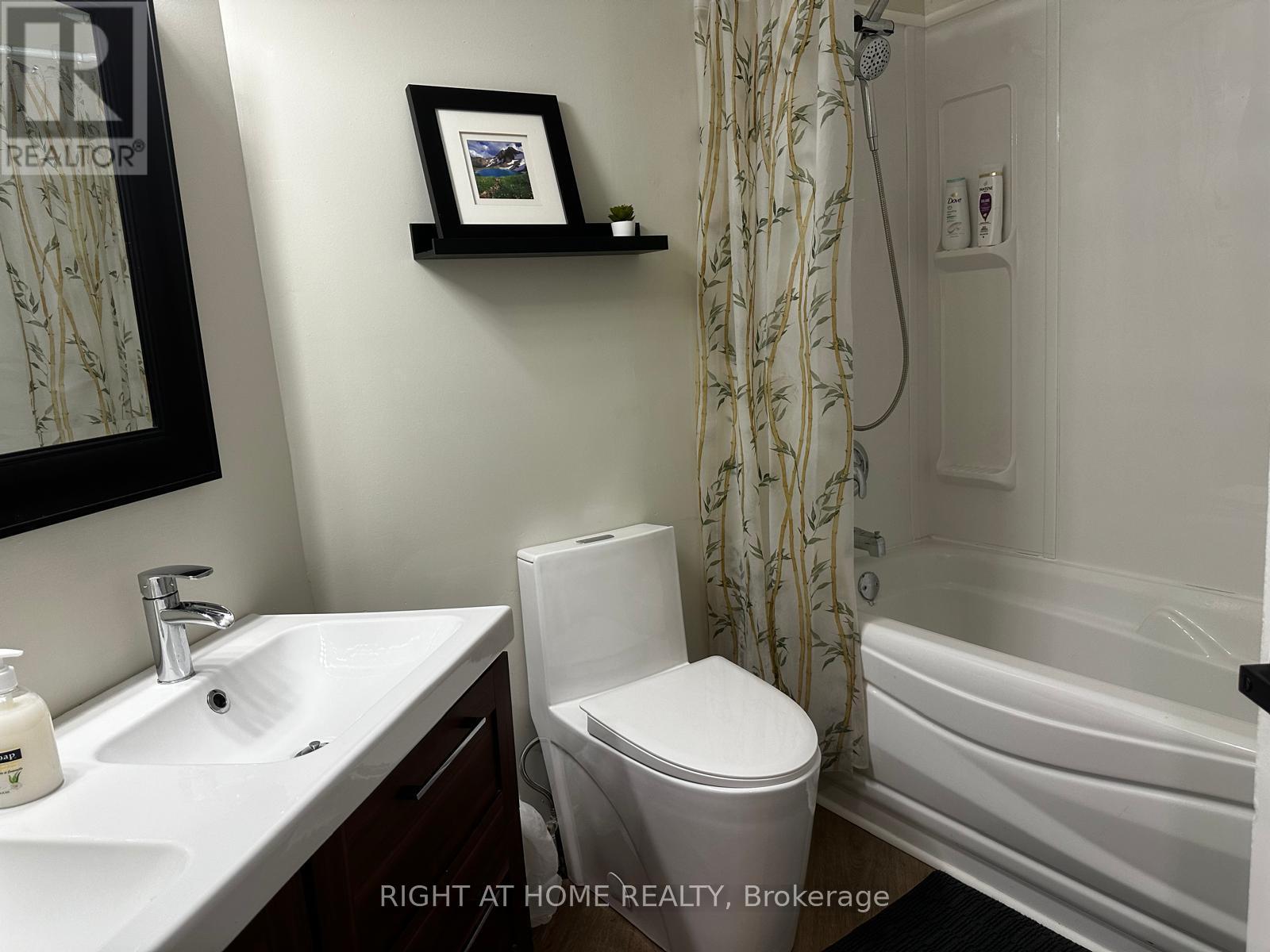 741 Innisfil Beach Road, Innisfil, Ontario  L9S 4E4 - Photo 16 - N12798084