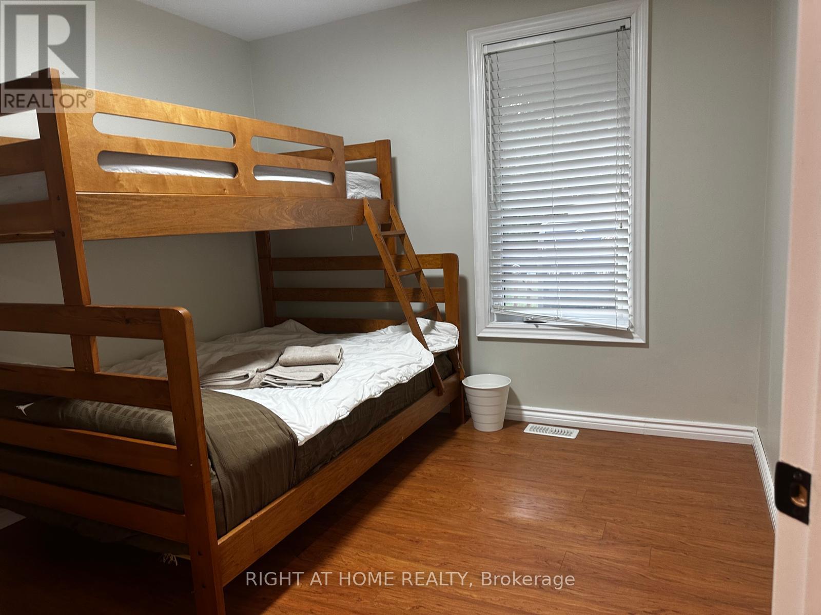 741 Innisfil Beach Road, Innisfil, Ontario  L9S 4E4 - Photo 17 - N12798084