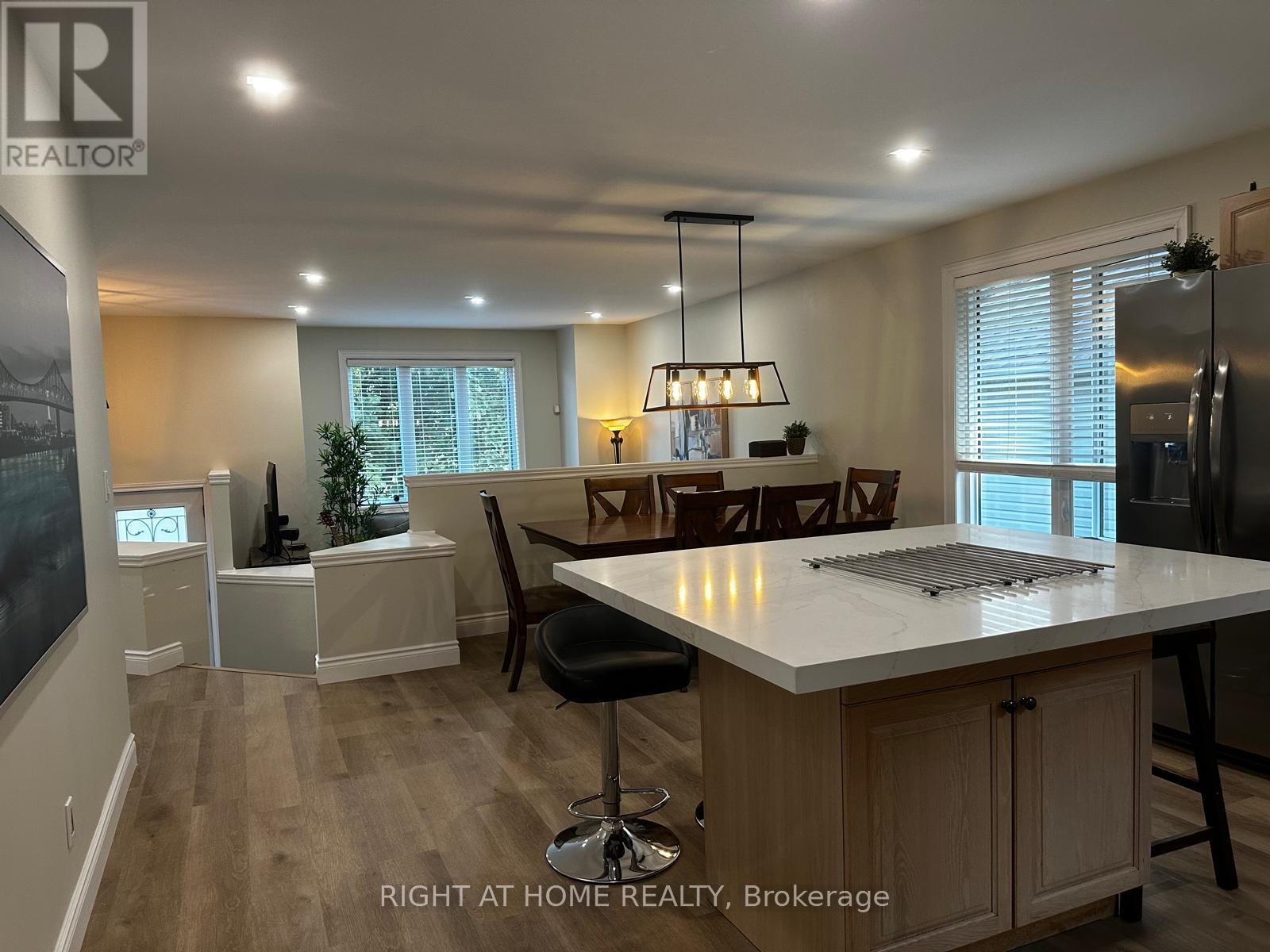 741 Innisfil Beach Road, Innisfil, Ontario  L9S 4E4 - Photo 6 - N12798084