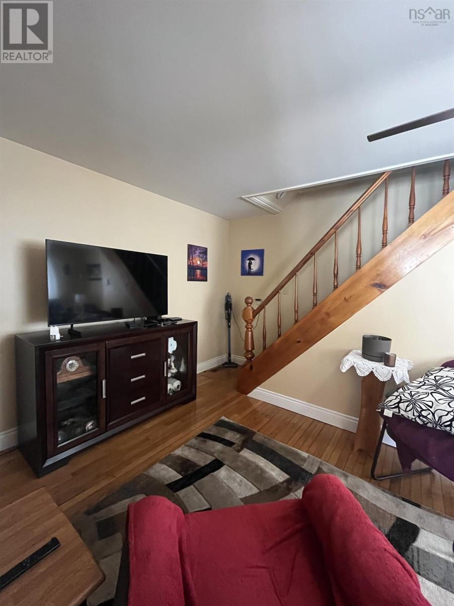 66 Mcgee Street, Springhill, Nova Scotia  B0M 1X0 - Photo 18 - 202602974