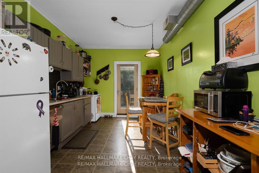 14 Coldwater Road, Severn (Coldwater), Ontario  L0K 1E0 - Photo 24 - S12798008