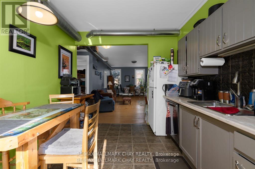 14 Coldwater Road, Severn (Coldwater), Ontario  L0K 1E0 - Photo 25 - S12798008